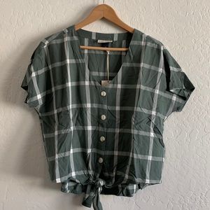NWT - Universal Thread Green Plaid button up